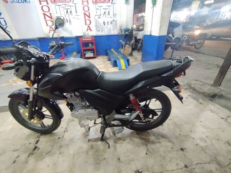 Suzuki GXR 125 0