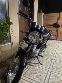 Yamaha YB 125Z 2024 (400 KM's only)