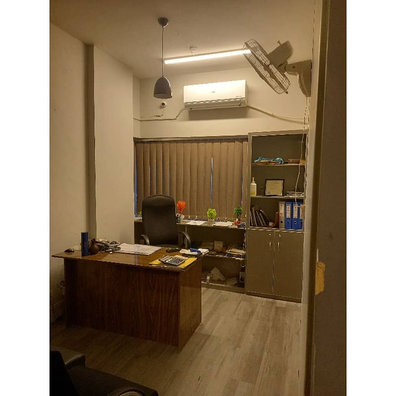 Office 379 Sqft 3rd Floor For Sale Gulberg. 1