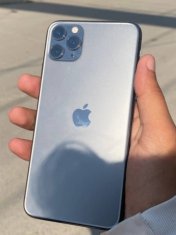 iPhone 11 Pro Max (Factory Unlock) 0