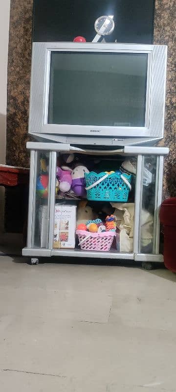 tv with mirror trolley 2