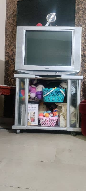 tv with mirror trolley 3