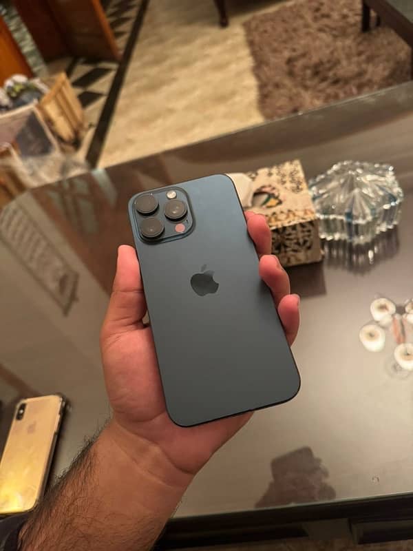 iPhone 15 pro max blue titanium 0