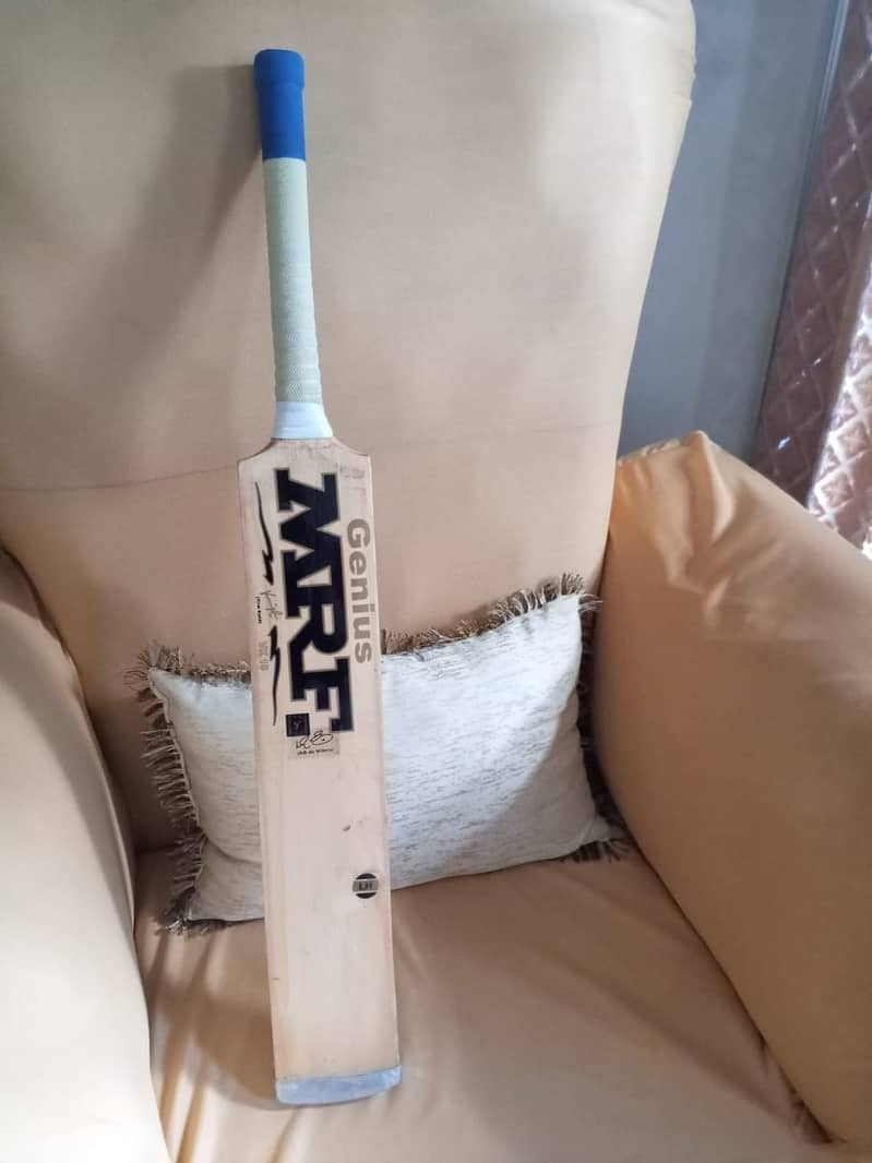 Mrf genuine Kashmir willow virat kohli's bat 2