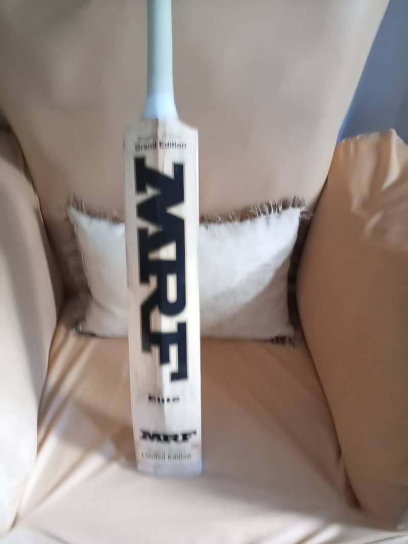 Mrf genuine Kashmir willow virat kohli's bat 3