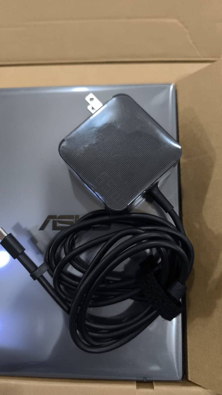 Asus Zenbook Ultra 7 2