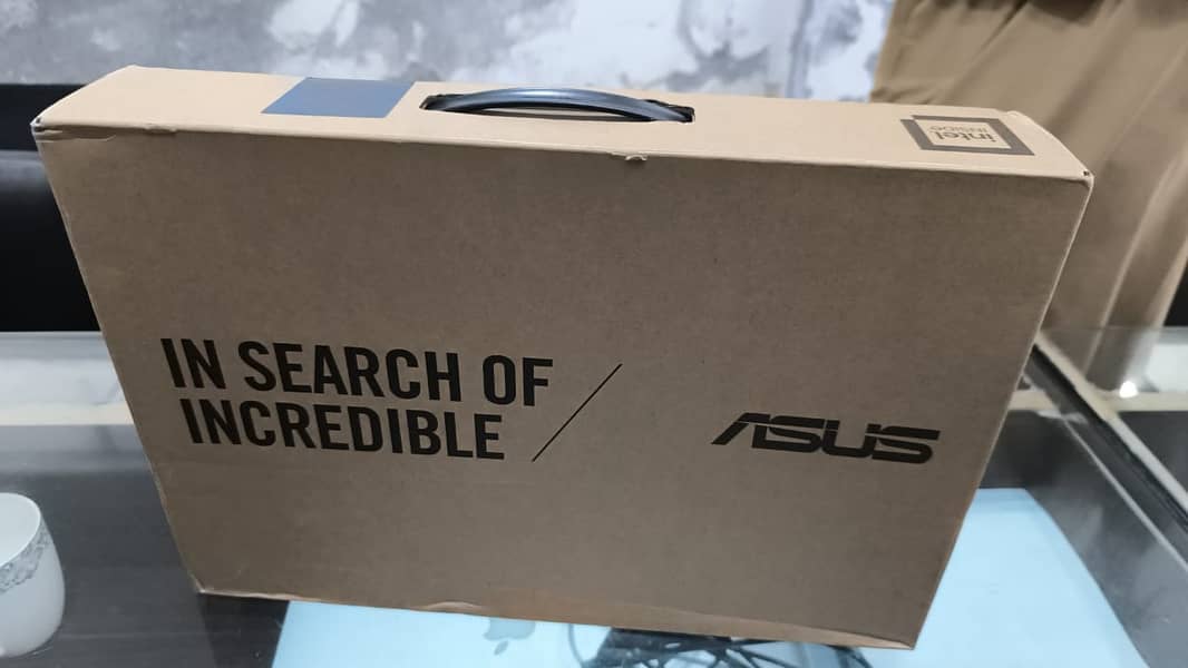 Asus Zenbook Ultra 7 4