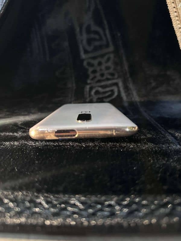 OnePlus 7 pro Gold n White Edition 4