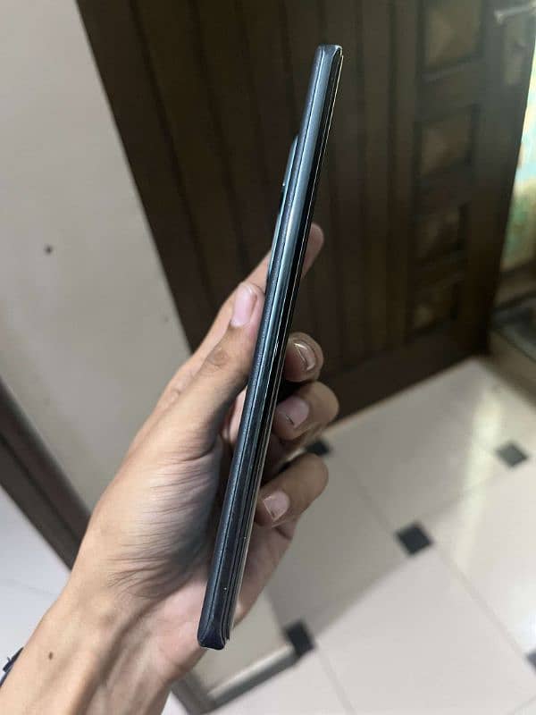 Vivo V30 5G 3