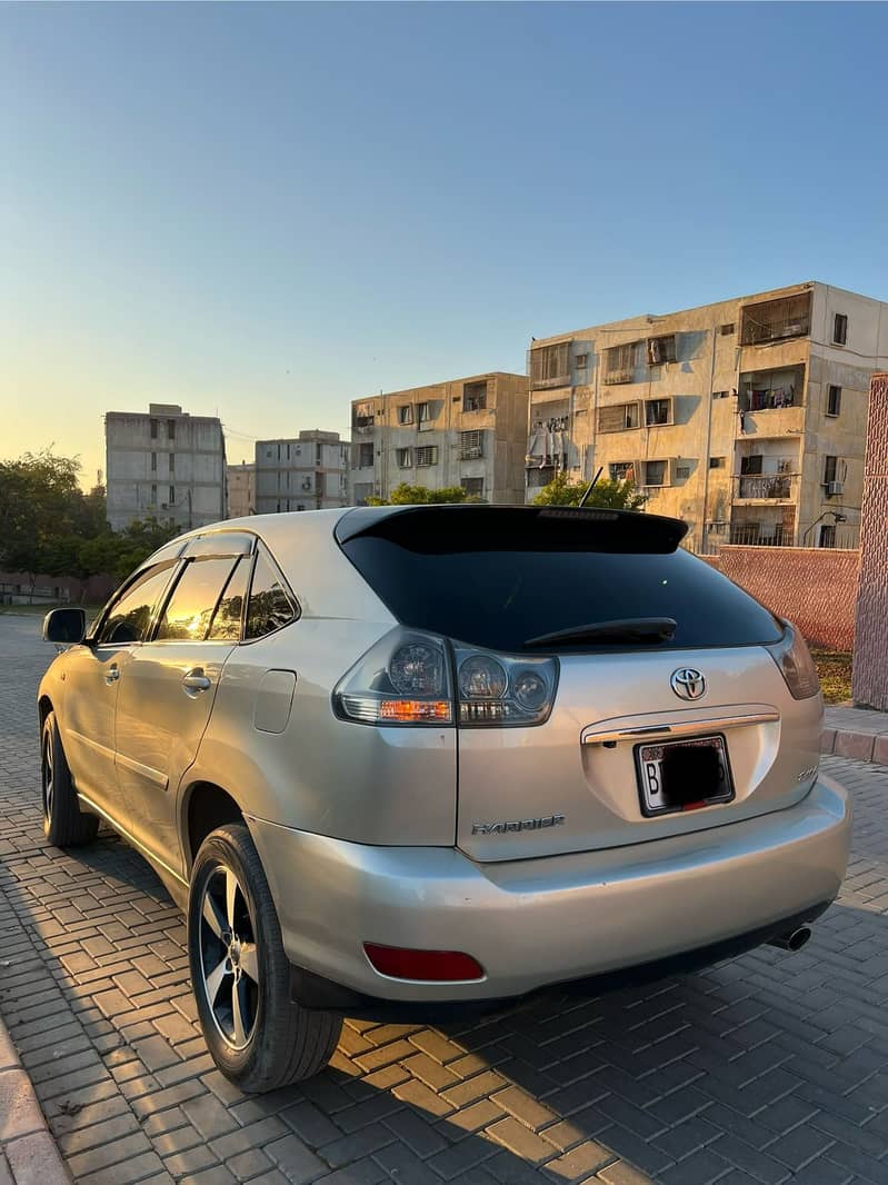 Toyota Harrier 2004 3