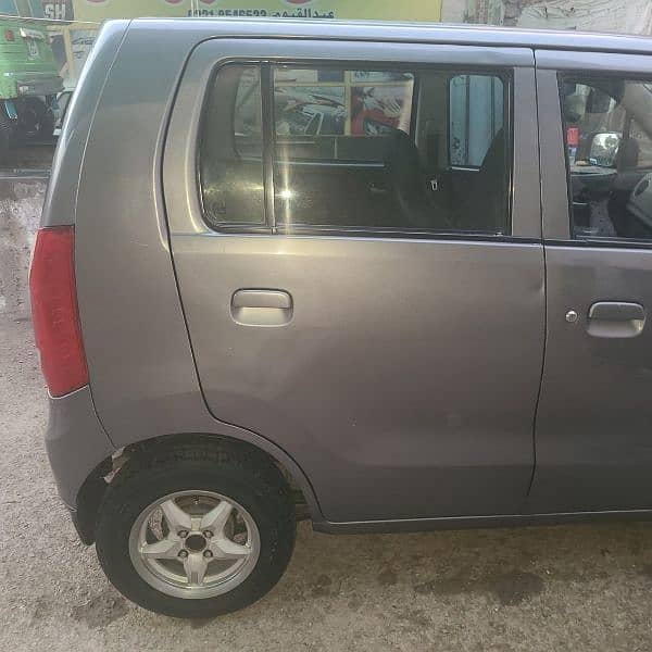 Suzuki Wagon R 2015 5