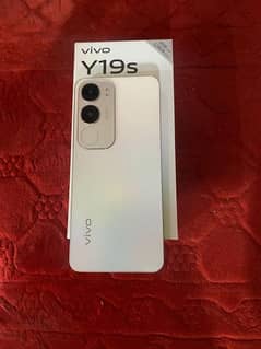 Vivo Y19s 6/128GB   full warnty me ha 03299677904 my WhatsApp