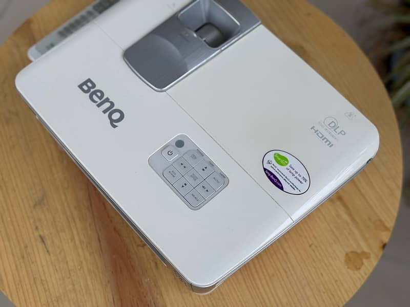 Projector BenQ W1070 - 3D - 2000 lumens - Full HD (1920 x 1080) 4