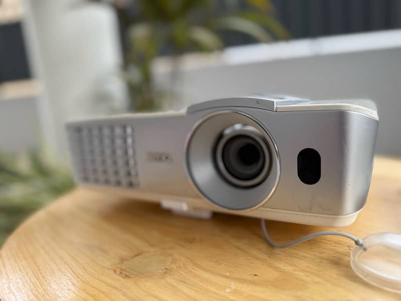 Projector BenQ W1070 - 3D - 2000 lumens - Full HD (1920 x 1080) 3