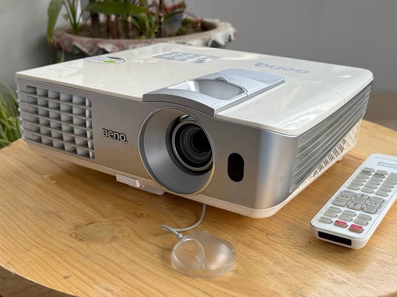 Projector BenQ W1070 - 3D - 2000 lumens - Full HD (1920 x 1080) 12