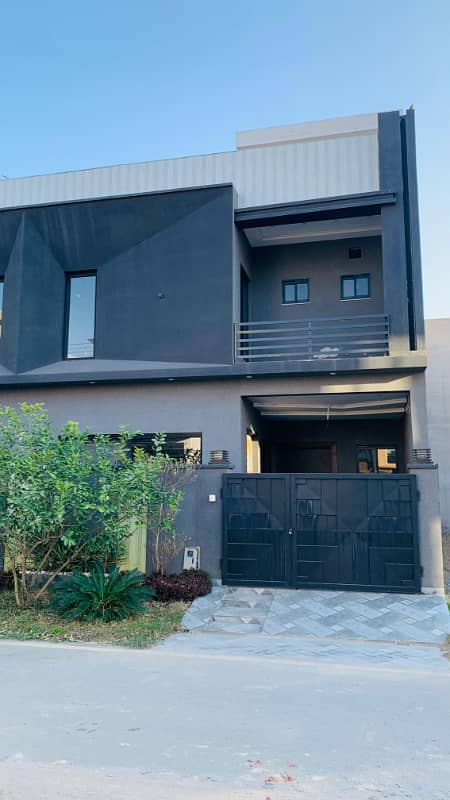 5 MARLA BRAND NEW HOUSE FOR SALE IN PARK VIEW CITY LAHORE 0