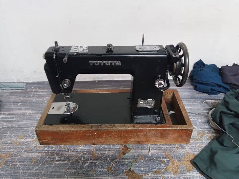 TOYOTA Sewing machine 0