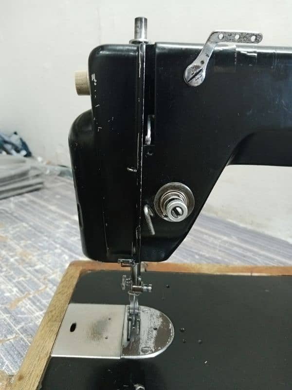 TOYOTA Sewing machine 8