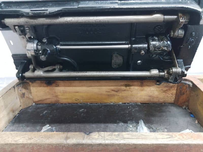 TOYOTA Sewing machine 17