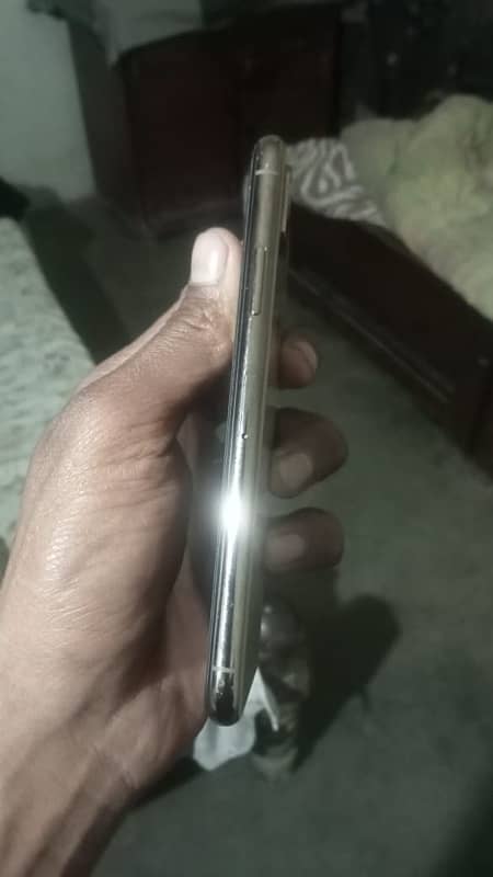 I phone xs 256 gb non pta  unlocked 0