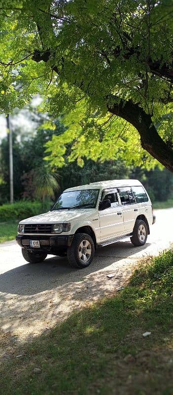 Mitsubishi Pajero 2001 , Islamabad no 1