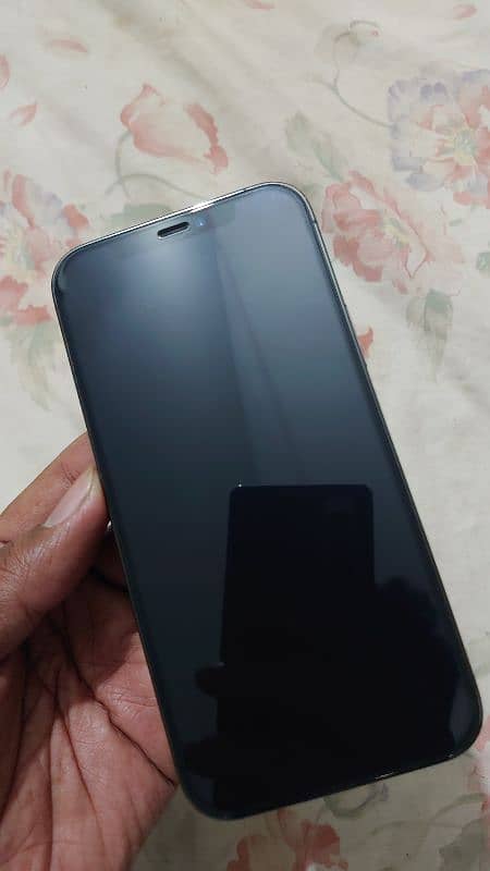 I phone 12 pro condition 10 by 9.5 bettery health 84 2