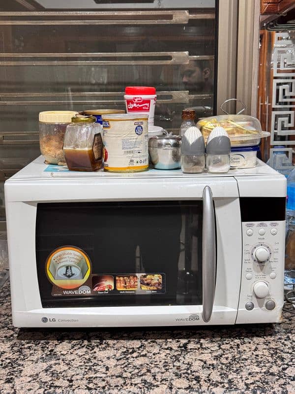 LG Microwave Oven 1