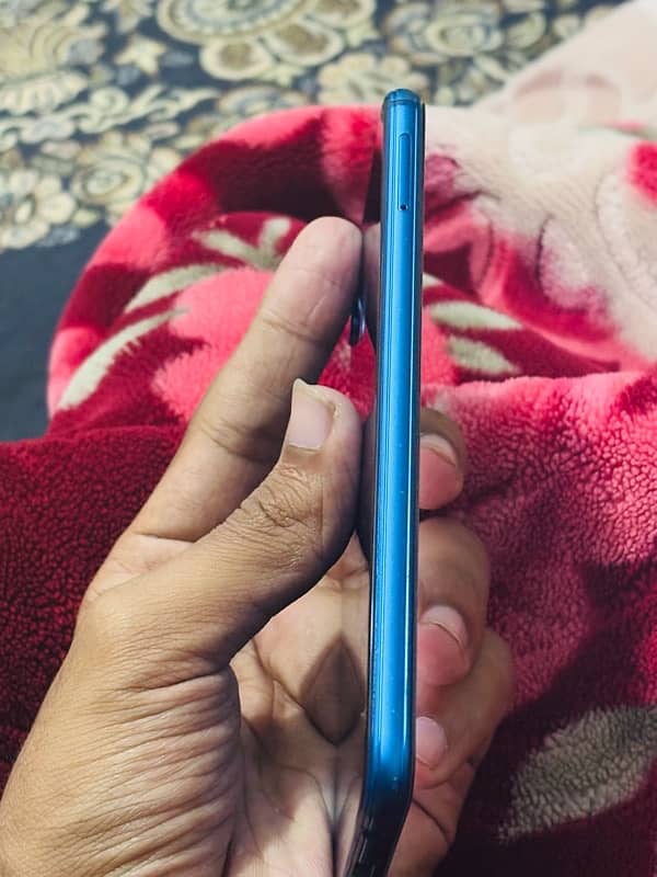 HUAWEI P20 LITE BRAND NEW 4