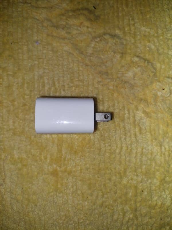 IPHONE ORIGINAL 20W CHARGER 2