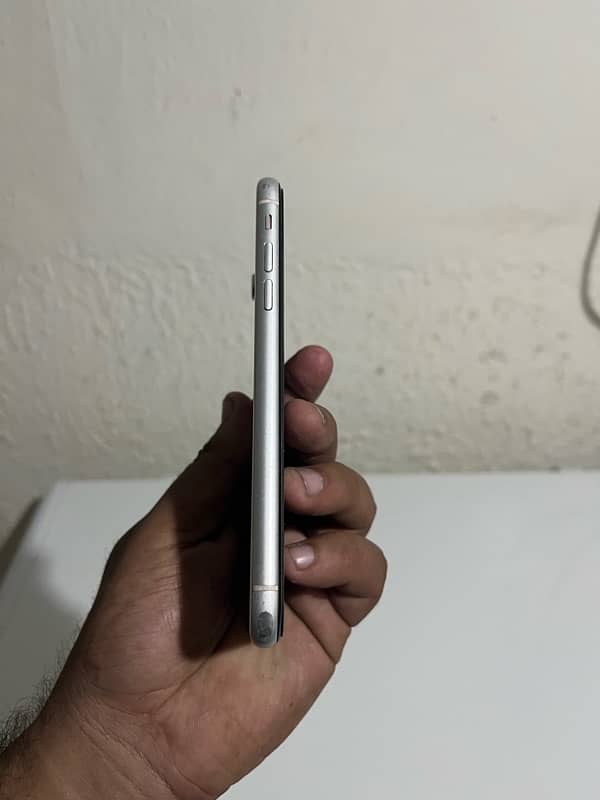 IPHONE XR  (PTA APROVED) ORIGINAL GANIUNE PHONE. NO OPENED 3