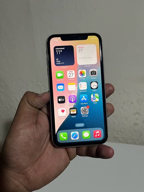 IPHONE XR  (PTA APROVED) ORIGINAL GANIUNE PHONE. NO OPENED 4