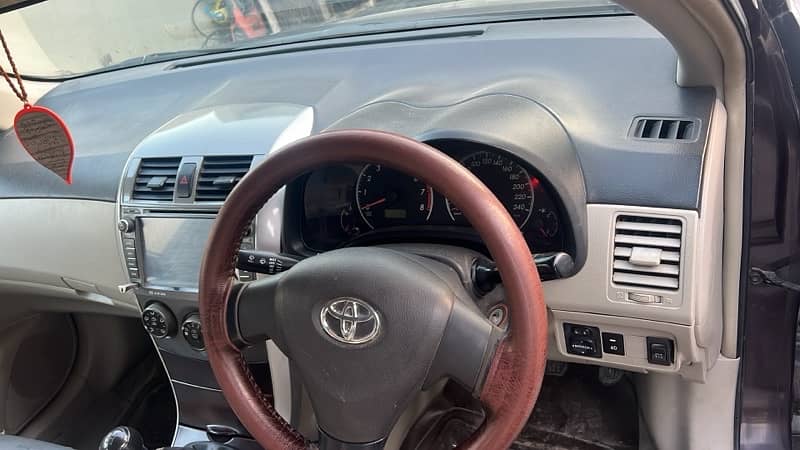 Toyota Corolla GLI 2012 5