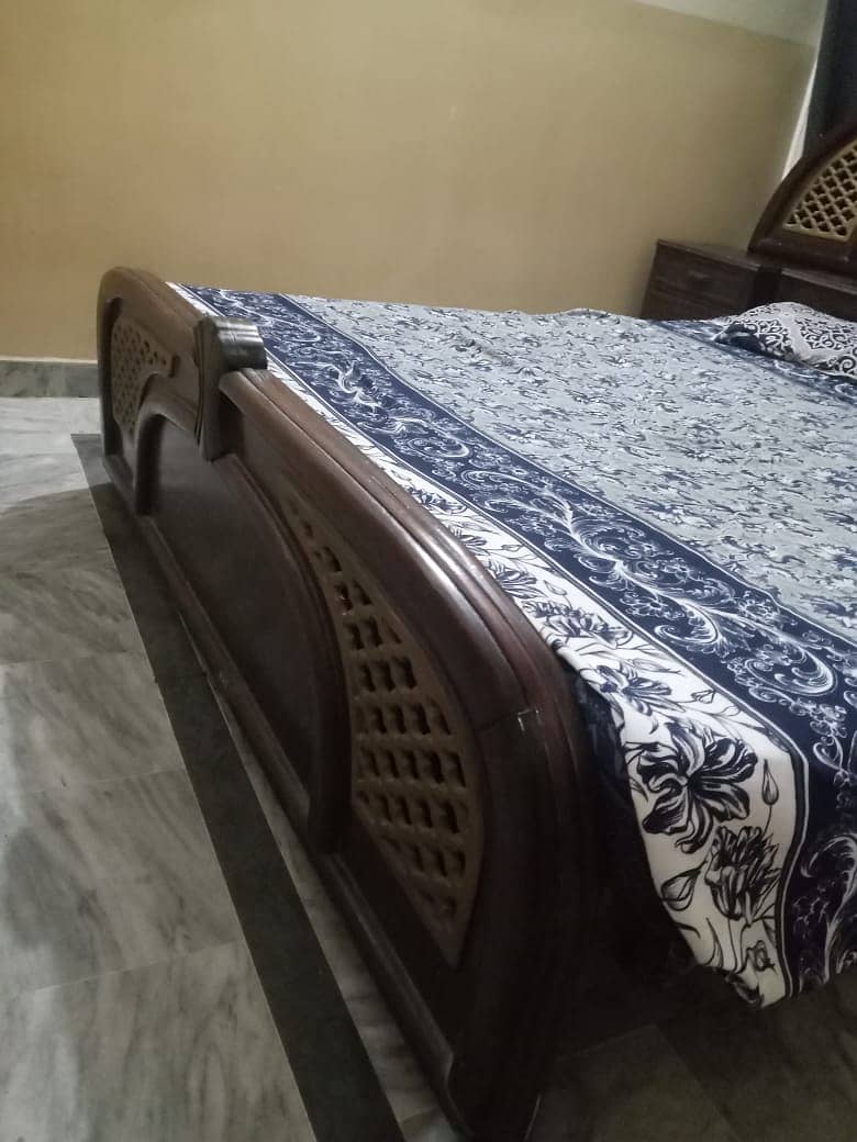 High Quality wooden bed for sale with mattress 4