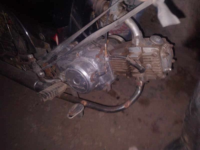 Honda cD 70 all documents ok hai price 40k 4