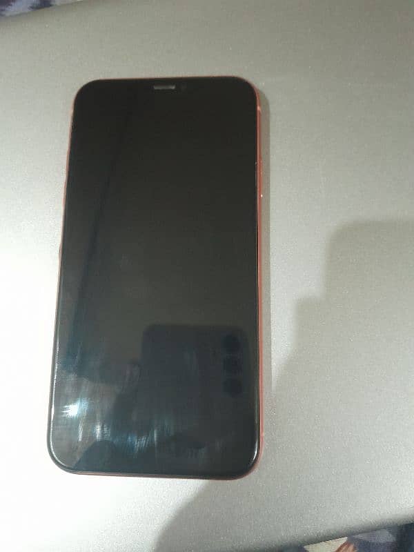 iphone xr good condition 3