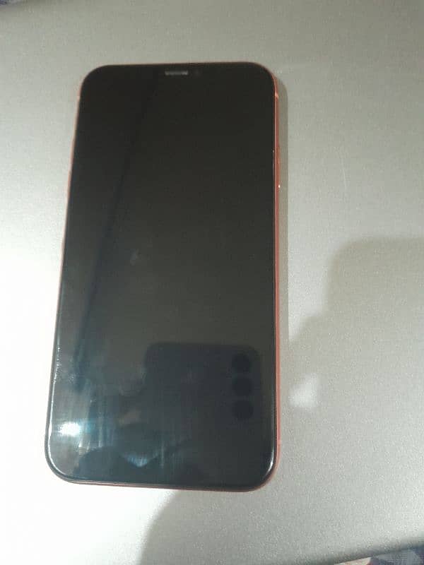 iphone xr good condition 4