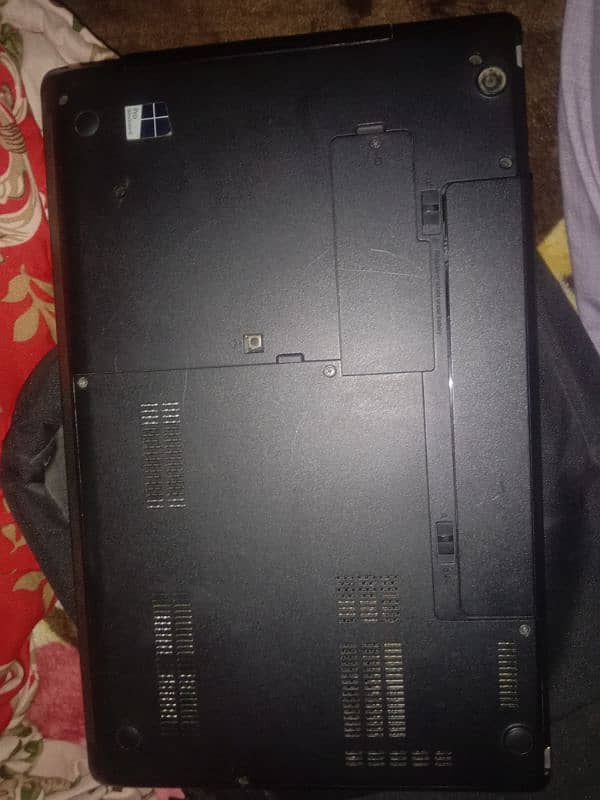 use laptop condition 10 by 10 2