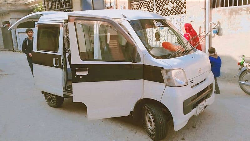 Daihatsu Hijet 2013 1