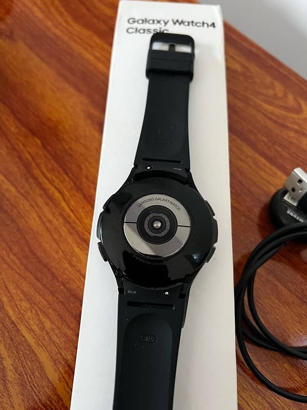 Samsung Galaxy Watch 6 Classic 46mm - Black 1