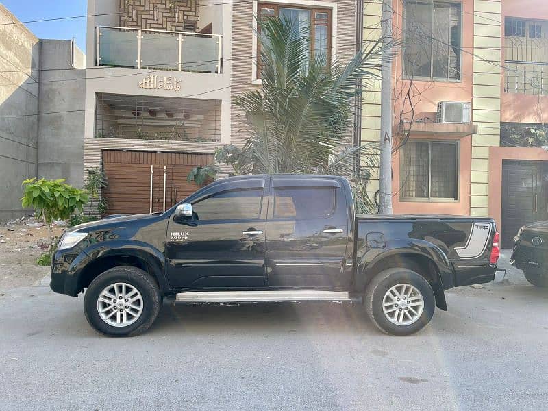 Toyota Hilux 2012 8