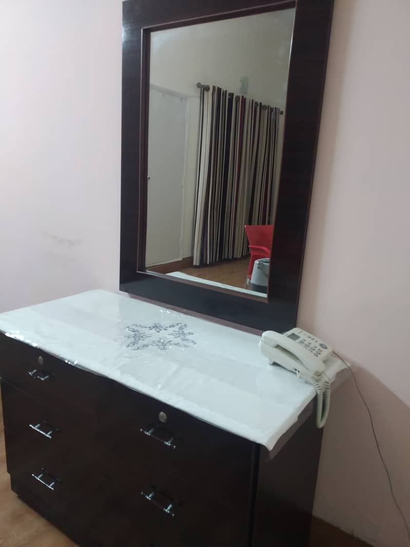 dressing table 3