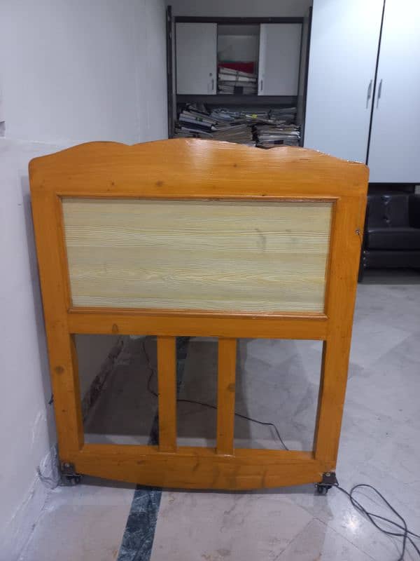 cot of chinar wood  . perfect condition 2