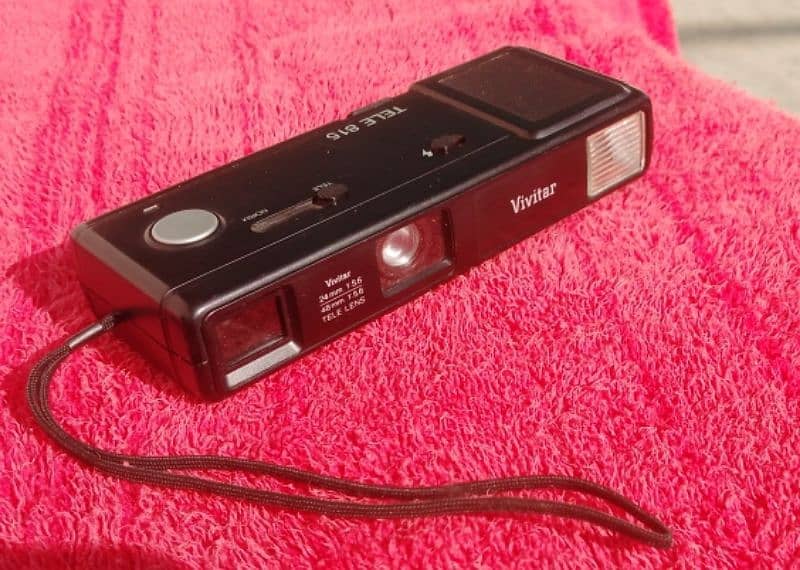 VIVITAR TELE 815 Camera 0