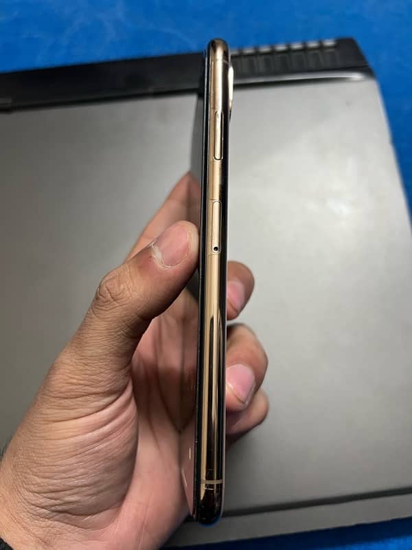 iphone xs max pta approved 64 gb 90 battery health 3