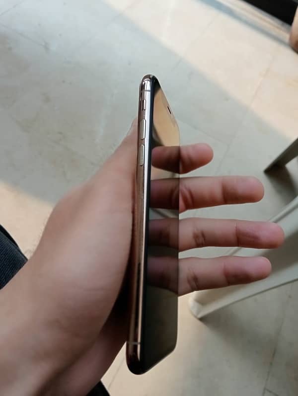 Apple iphone xs non pta factory unlock. 5