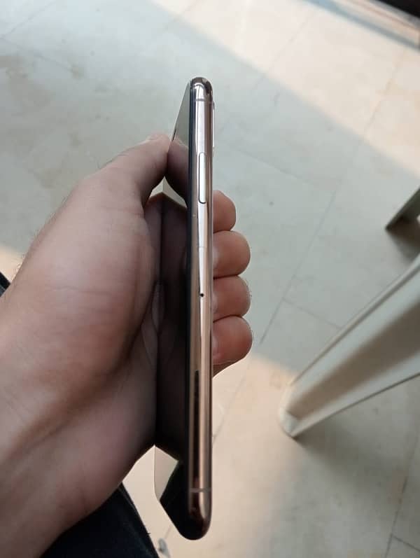 Apple iphone xs non pta factory unlock. 6