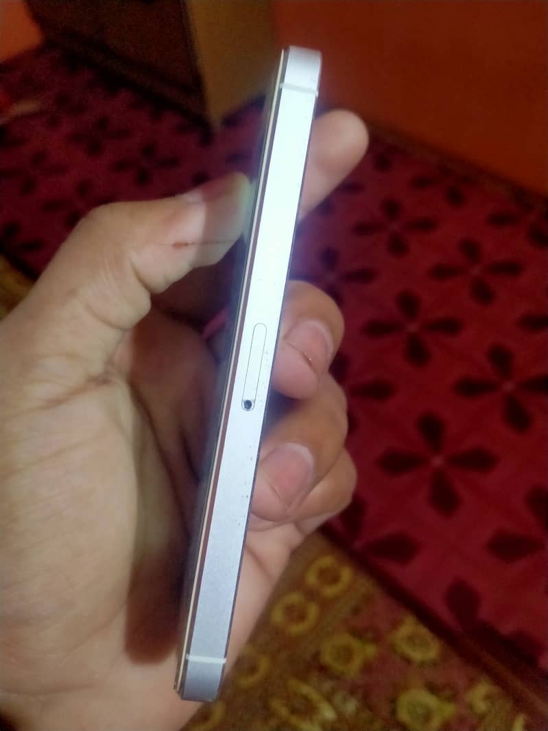 iPhone 5s 64 GB PTA proved 2