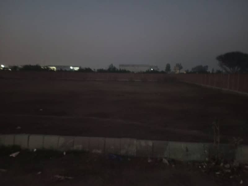 100 Marla Land for Farm House or Big Villa Near Raiwind Road Lahore 1