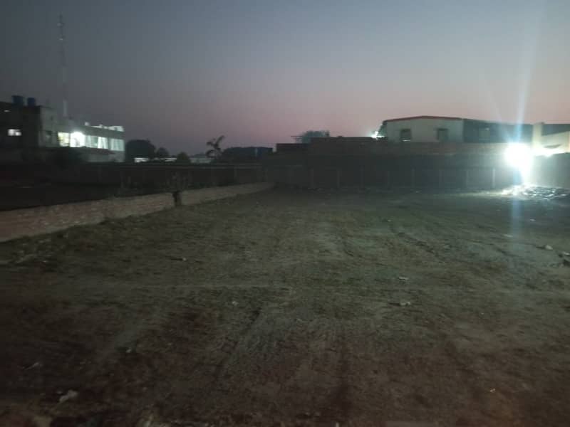 100 Marla Land for Farm House or Big Villa Near Raiwind Road Lahore 2