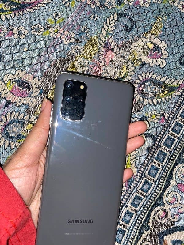 samsumg s20 plus 1